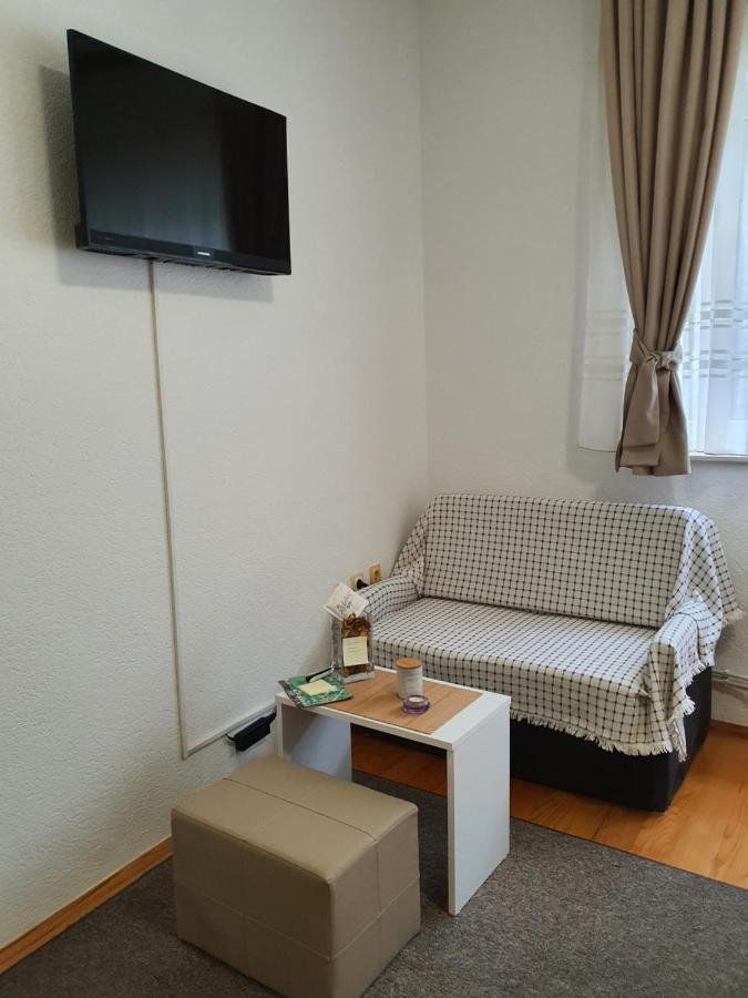 Studio Apartman 11 บีฮัช ภายนอก รูปภาพ